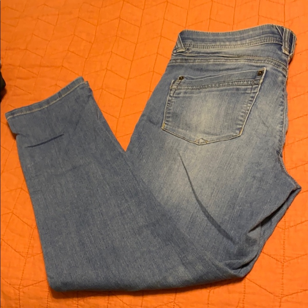 Light wash skinny jeans - Picture 4 of 4